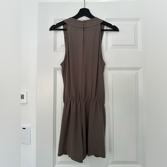 Romper - Picture 2 of 6